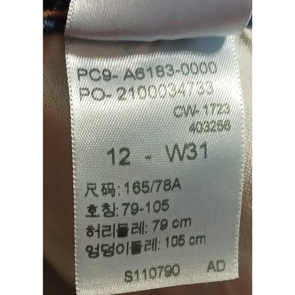 Signature Levi's Strauss Womens Cuffed Cropped Jeans Distressed Sz 12 31Wx25L - Picture 8 of 10